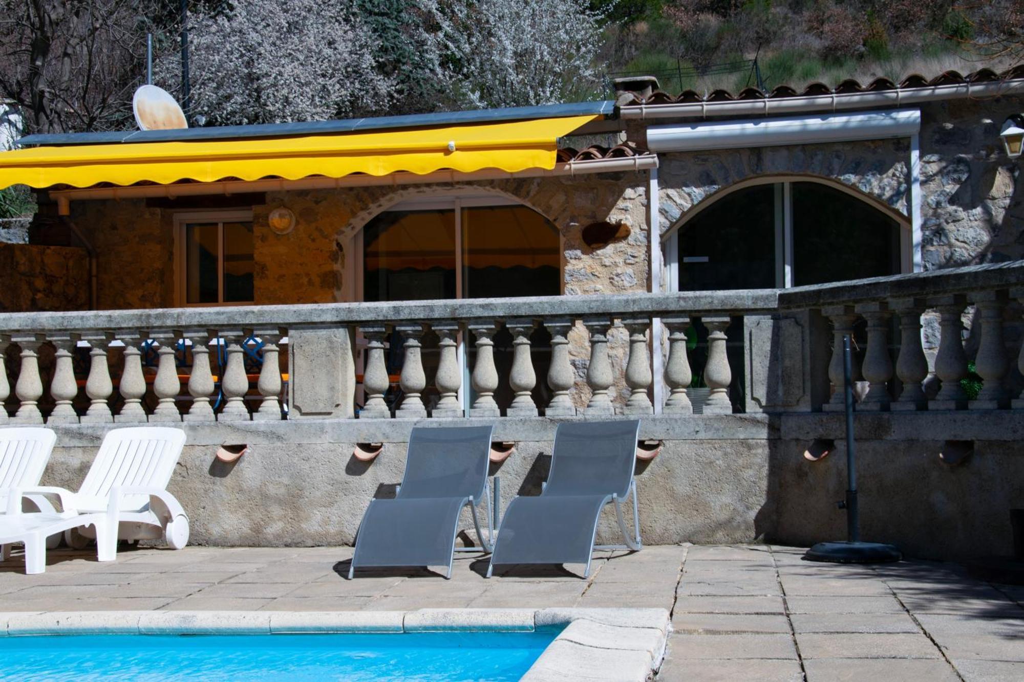 La Roche-sur-le-Buis Les Grands Pres Des Baronnies旅馆 外观 照片